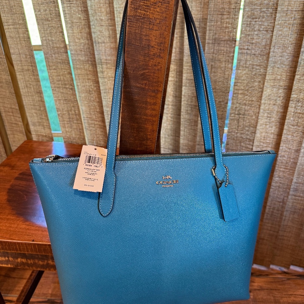 Coach Crossgrain Leather Zip Top Tote (4454)